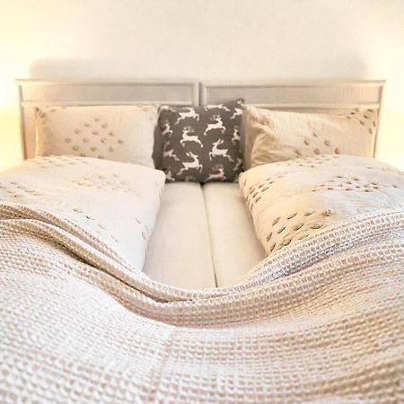 Double Room By Interlaken. Parking Därligen Εξωτερικό φωτογραφία